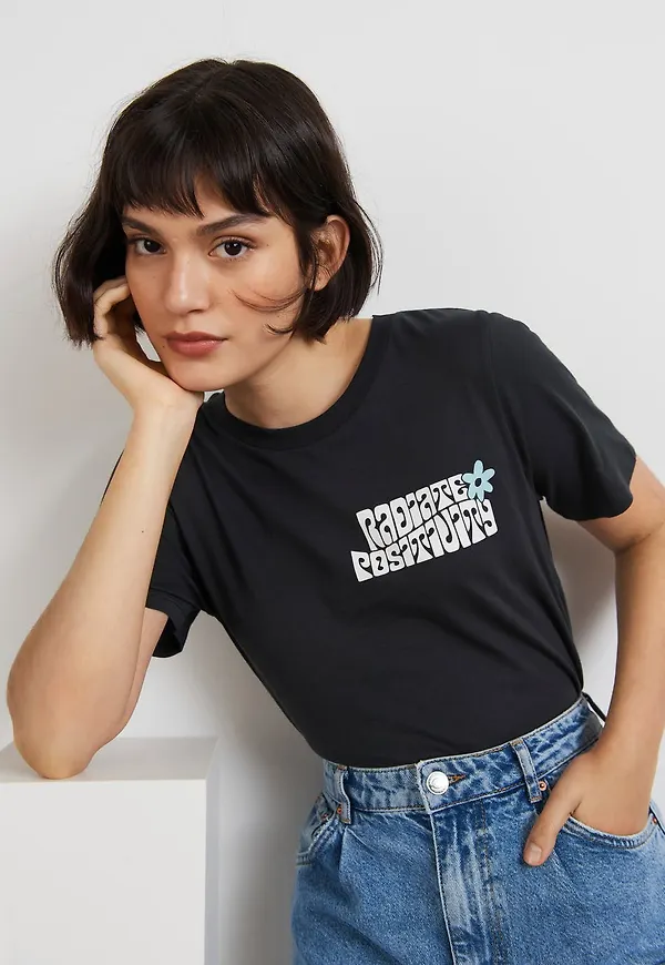 Ivory tee