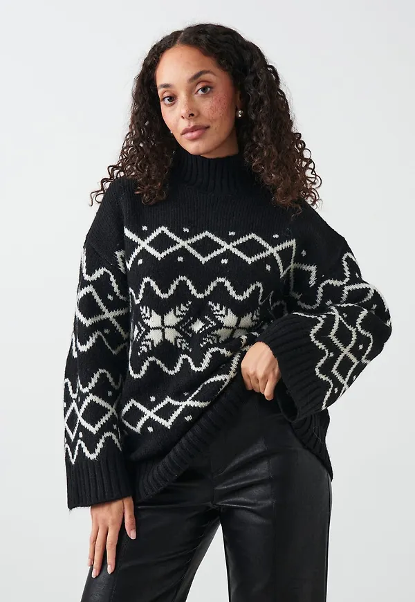 Jacquard knitted sweater