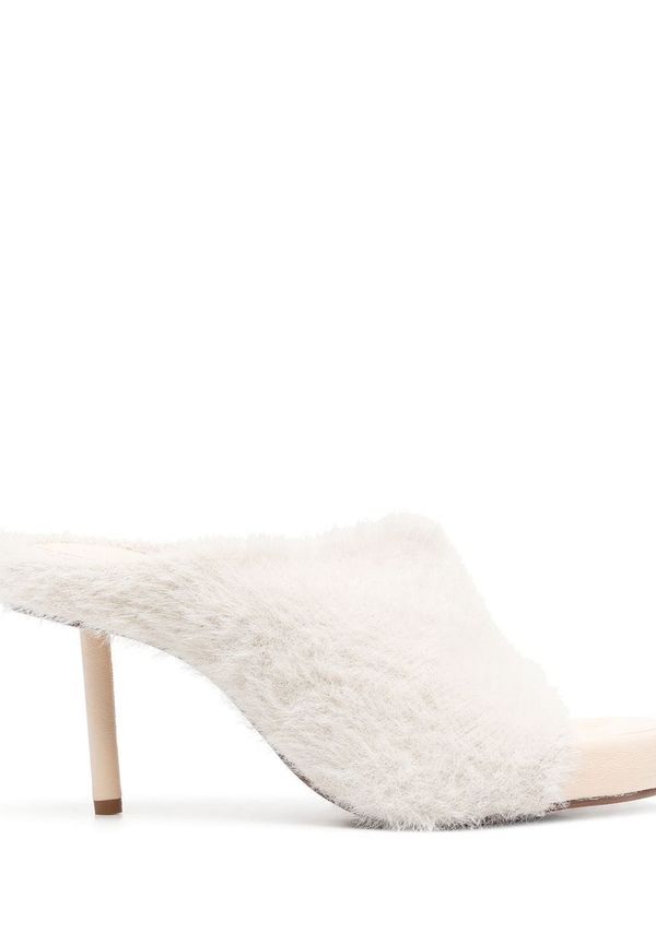 Jacquemus stickade slip-ons med fyrkantig tå - Neutral