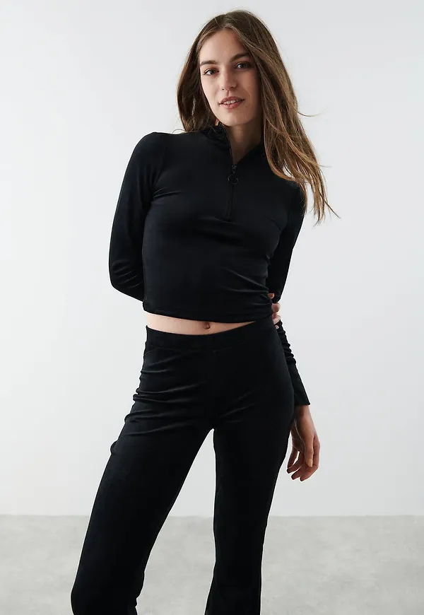 Janet velour top