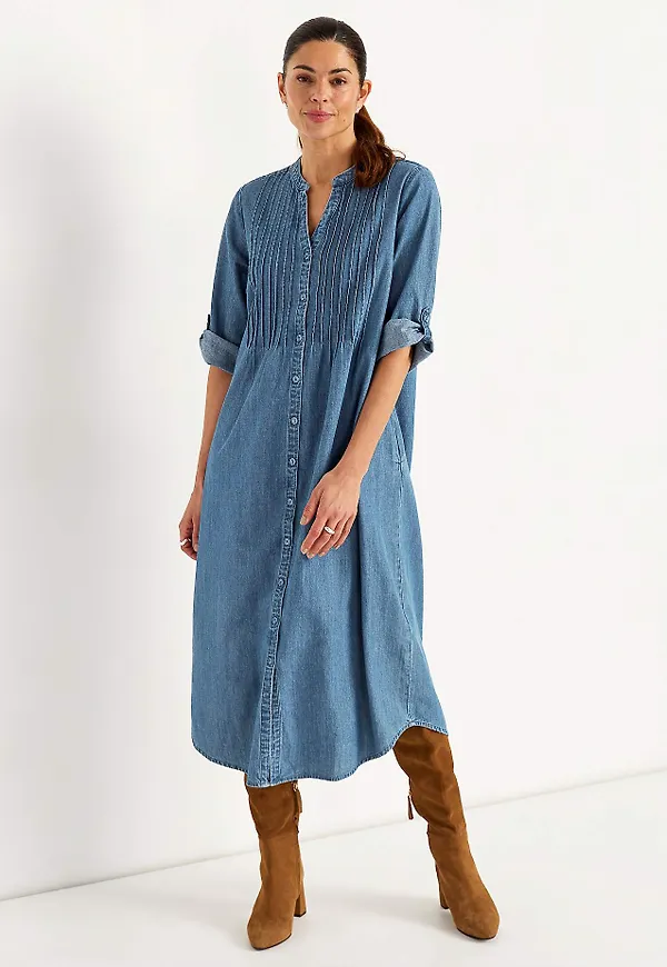 Jeansklänning i lätt denim med fickor