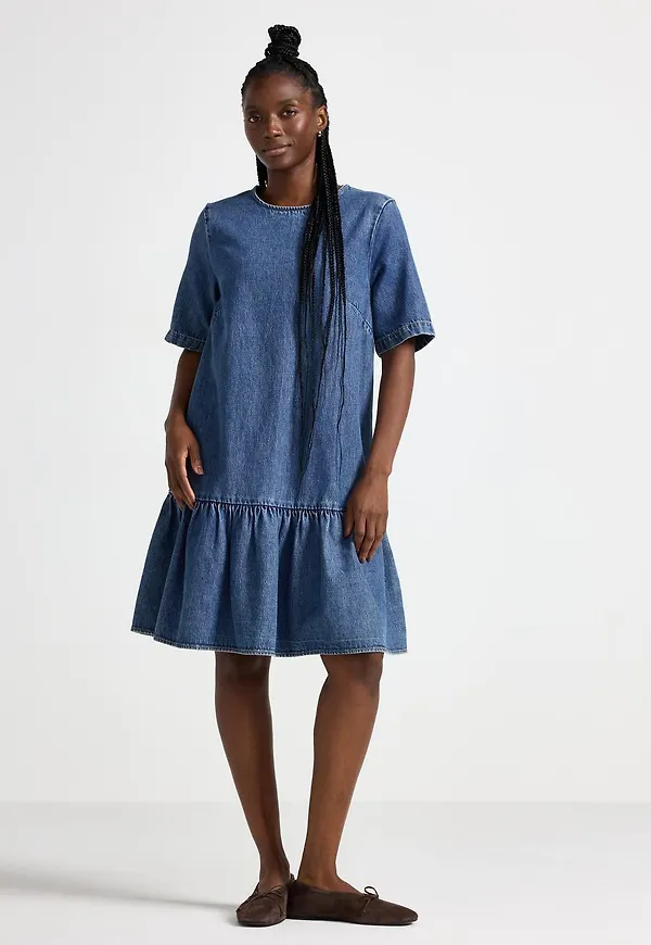 Jeansklänning med volangkant