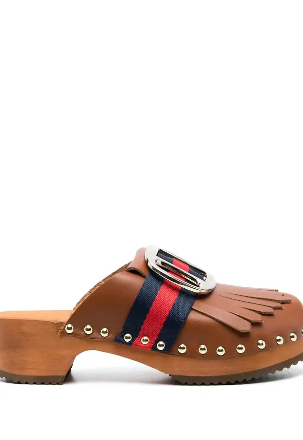 Jejia slip-ons med tofsdetalj - Brun