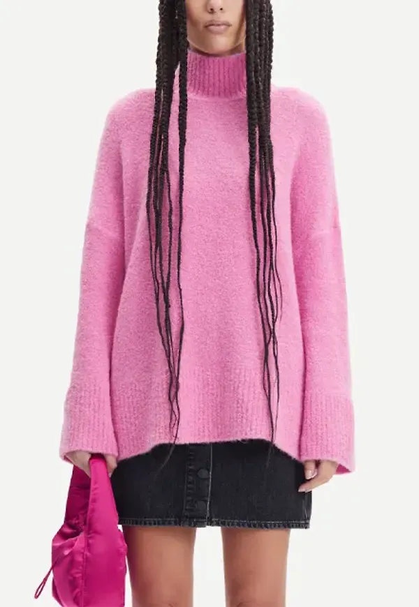 Jessi Turtleneck