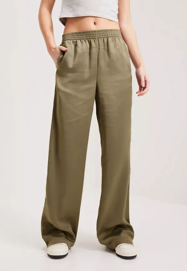 JJXX - Vida byxor - Brindle - Jxkira Regular Satin Pant Noos - Byxor