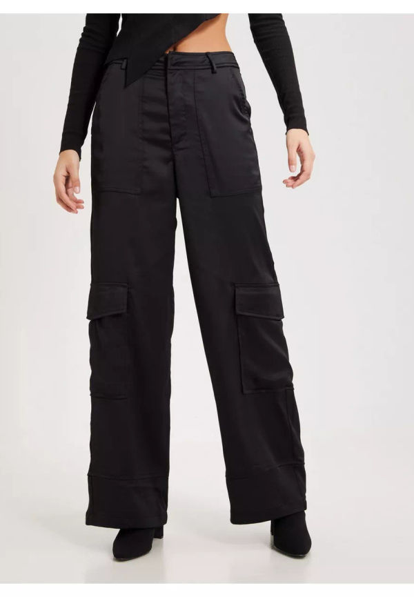 JJXX Jxeline Satin Rlx Hw Cargo Pant Utsvängda byxor Black