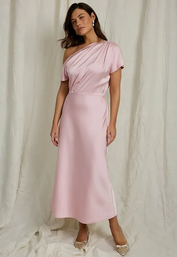 Joelle - Draperad maxiklänning i satin - Rosa