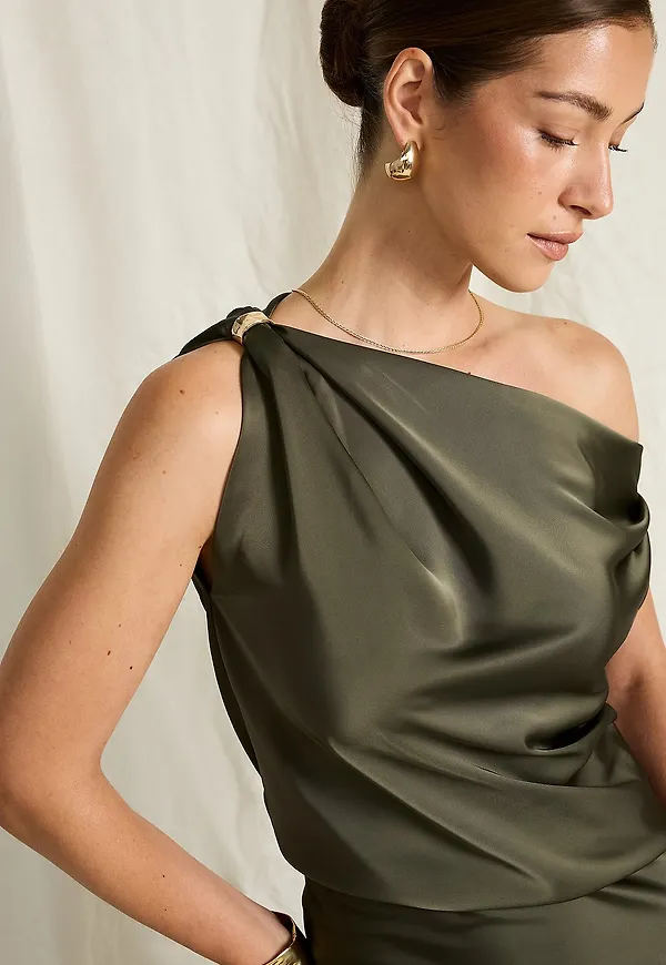 Joelle - Draperad satinblus - Grön