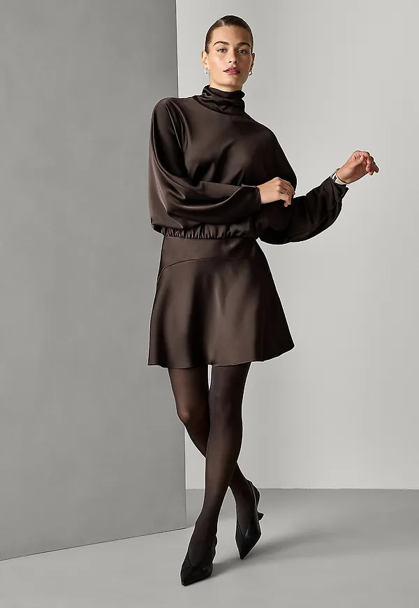 Joelle - Klänning i satin - Brun