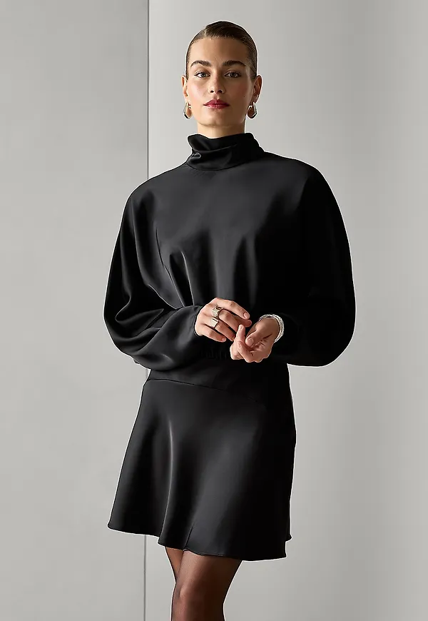Joelle - Klänning i satin - Svart