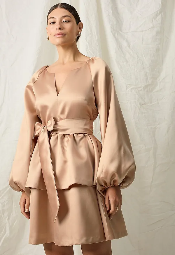 Joelle - Klänning i satin - Beige