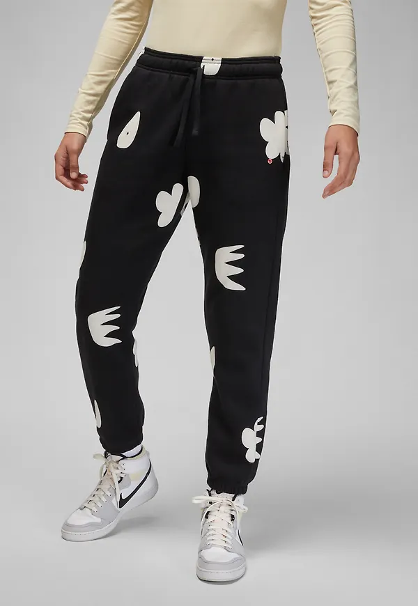 Jordan Artist Series by Mia Lee