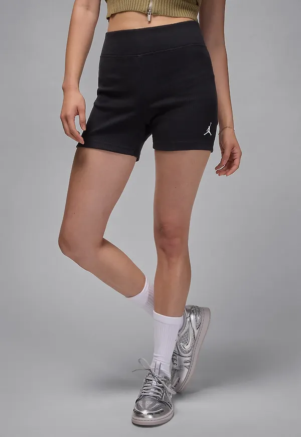 Jordan Brooklyn Essentials