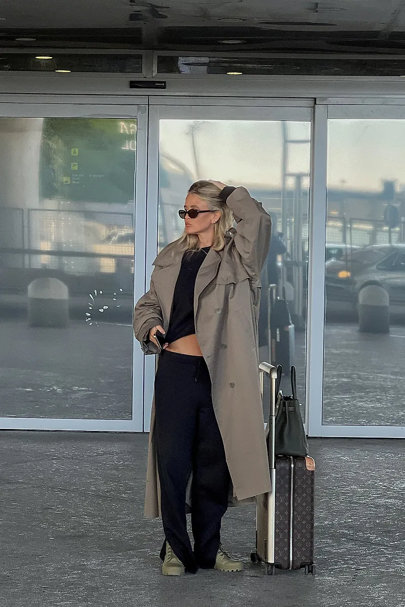 Josefine HJ x NA-KD Långa mjukisbyxor med slits - Black