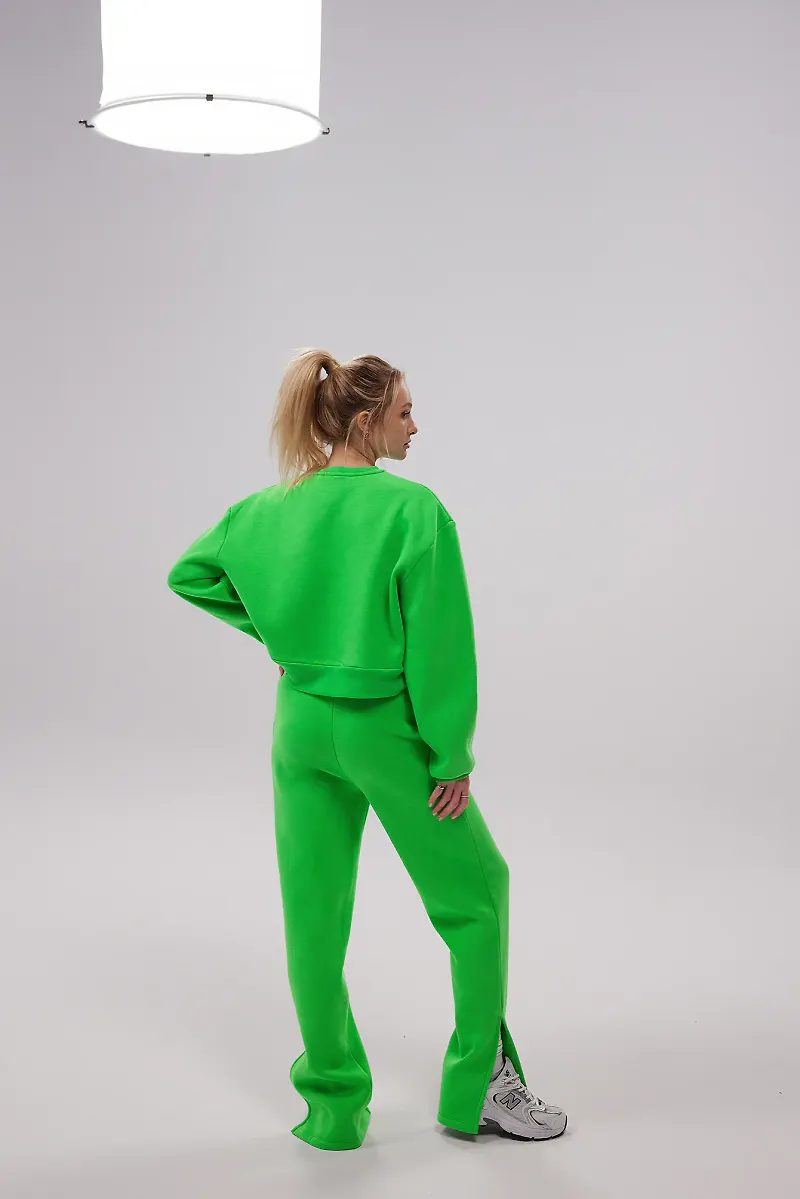 Josefine HJ x NA-KD Långa mjukisbyxor med slits - Green