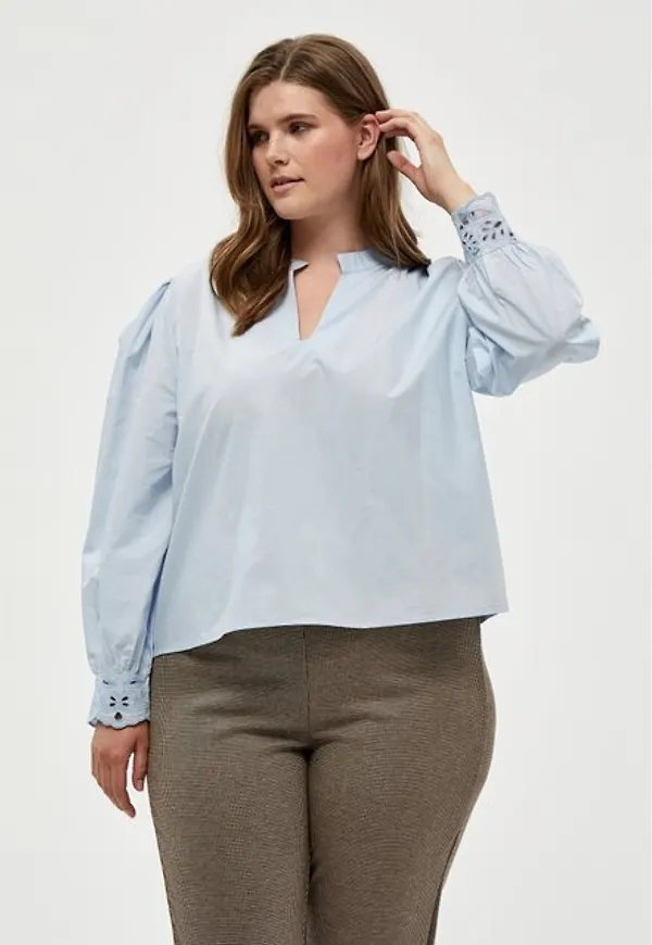 Julianna Lace Blouse Curve
