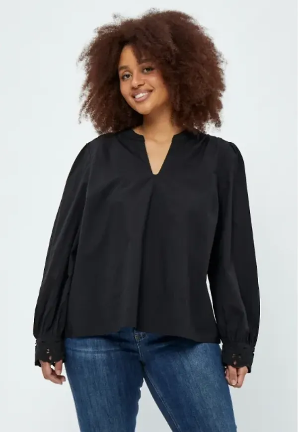 Julianna Lace Blouse Curve