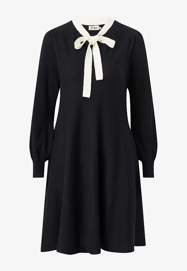 Jumperfabriken - Klänning Emla - Svart