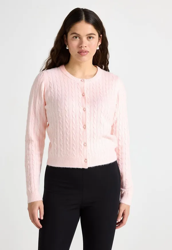 Kabelstickad cardigan