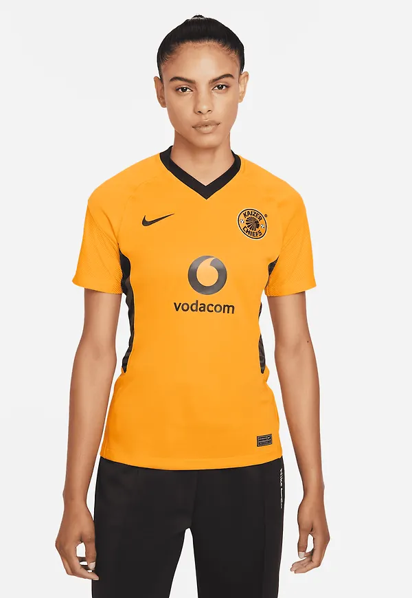 Kaizer Chiefs F.C. 2021/22 Stadium (hemmaställ)