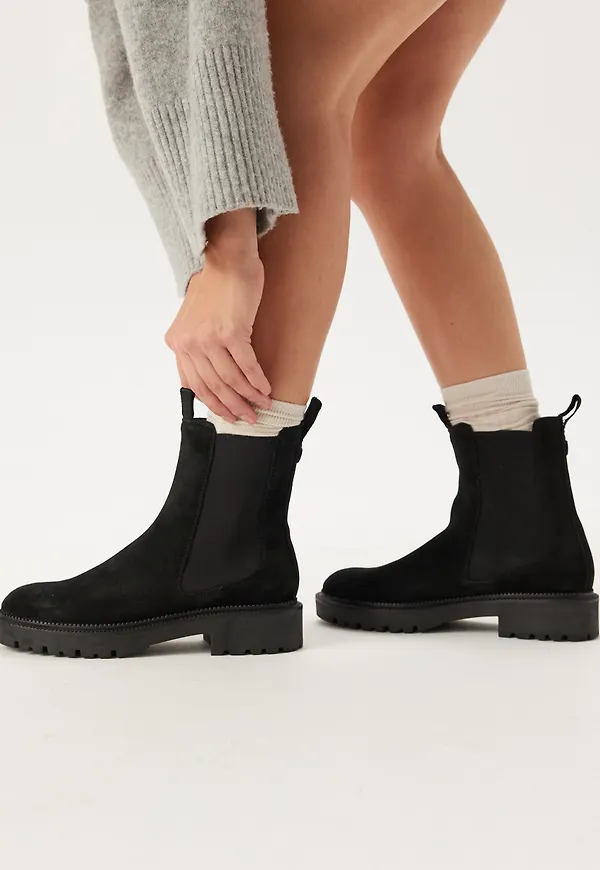Kelliin Chelsea Boot