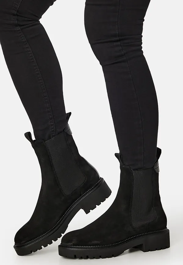 Kelliin Chelsea Suede Boot