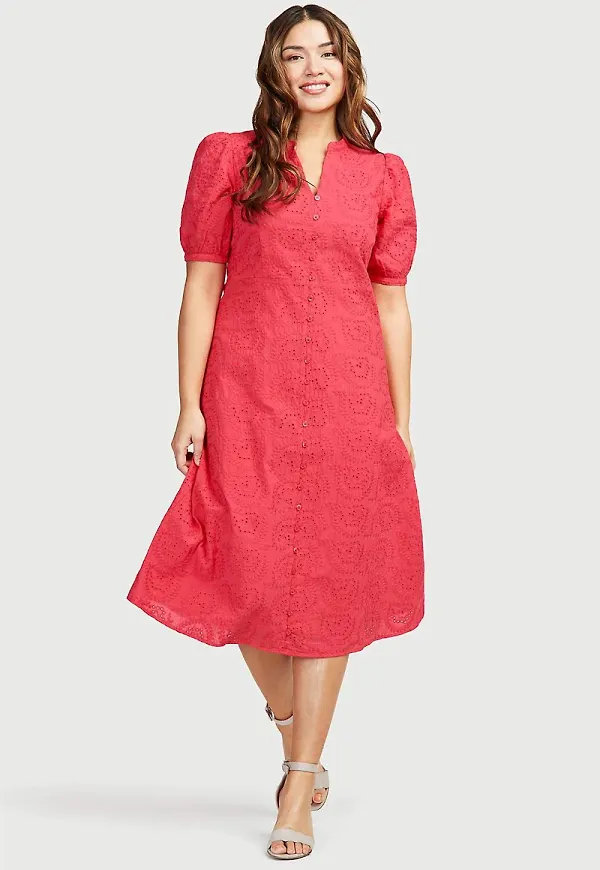 Klänning i broderie anglaise