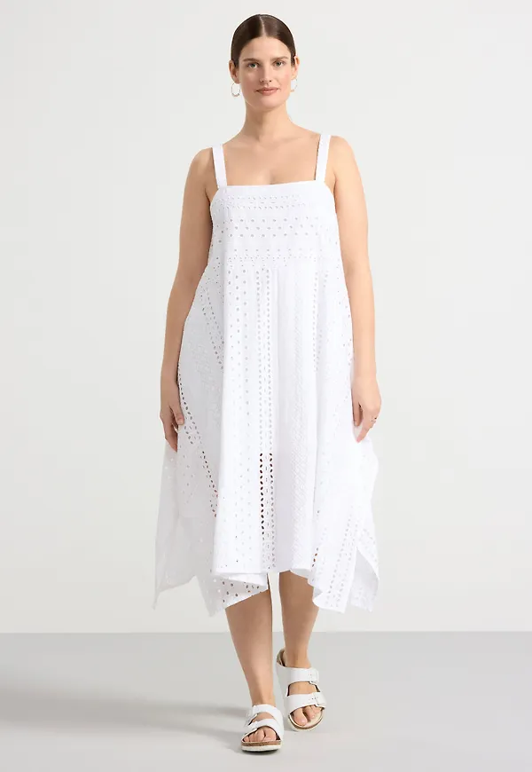 Klänning med broderie anglaise