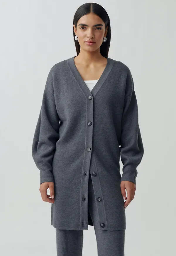 Knitted cardigan