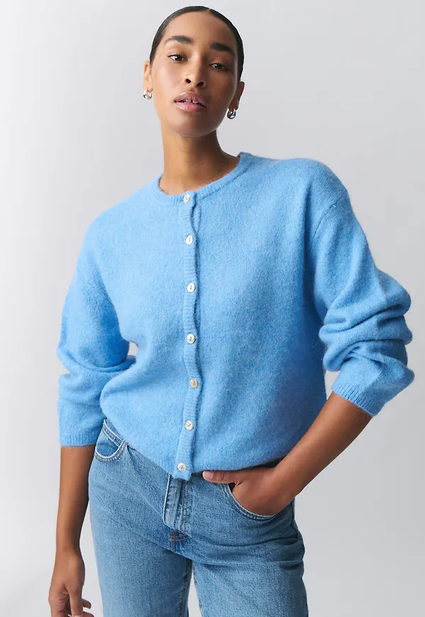 Knitted cardigan
