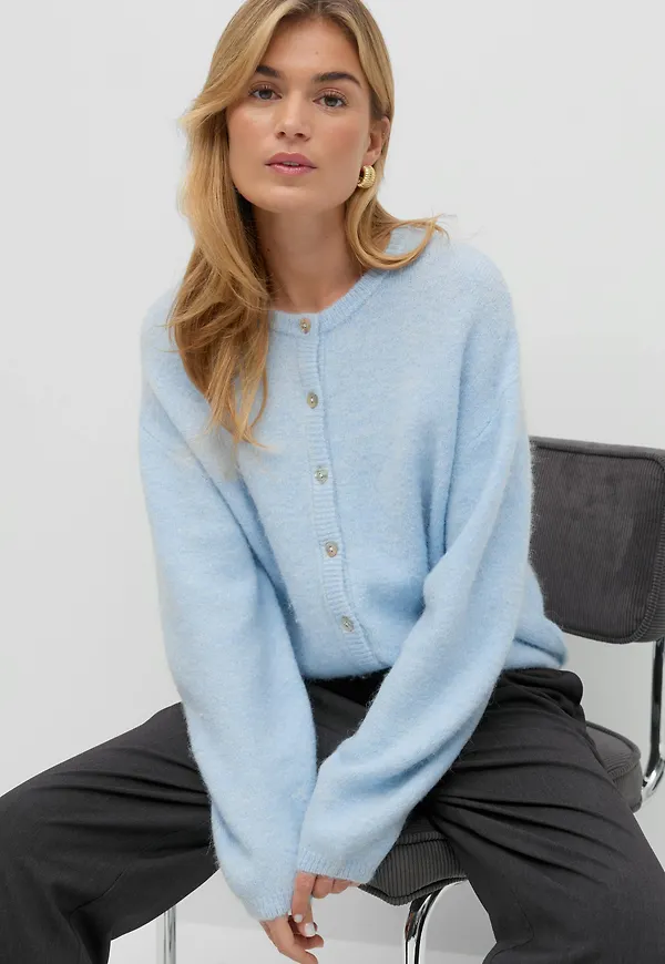 Knitted cardigan