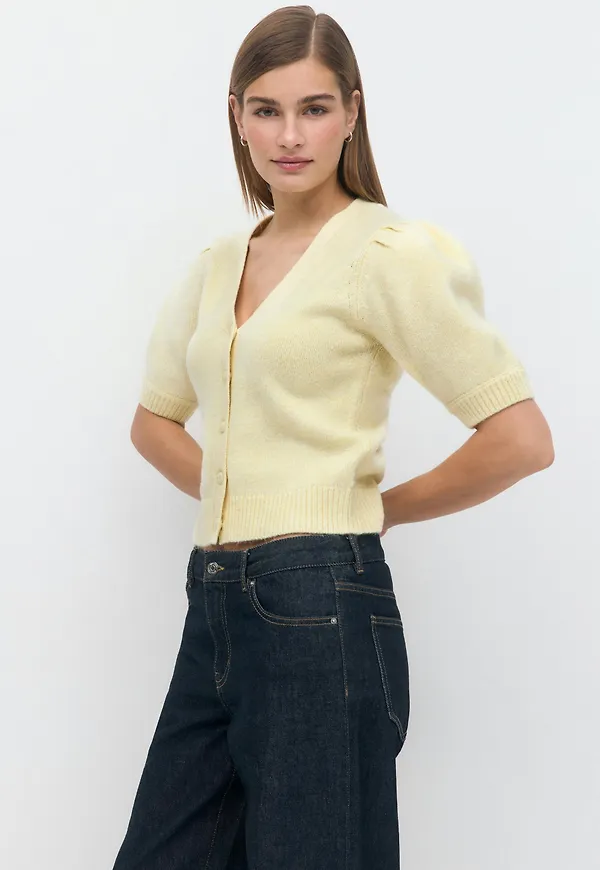 Knitted cardigan