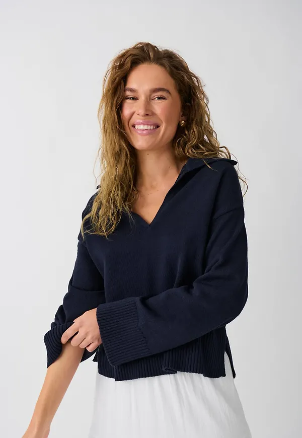 Knitted collar sweater