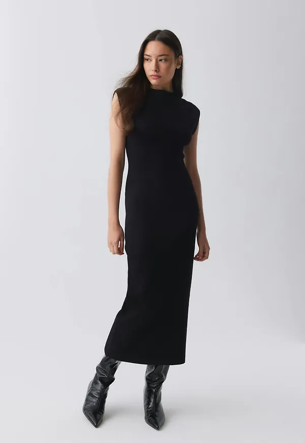 Knitted dress