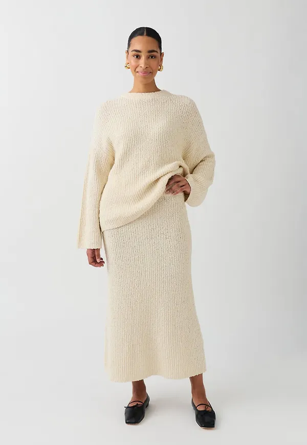 Knitted maxi skirt