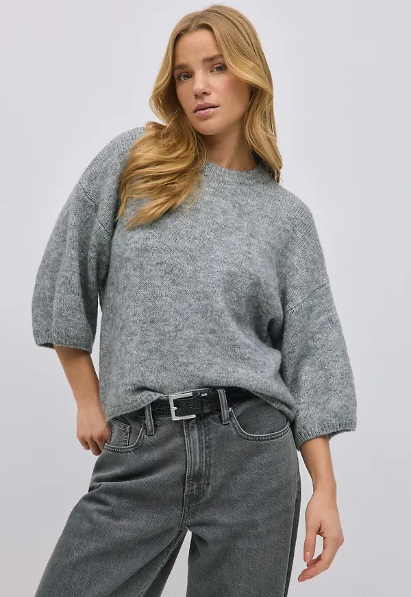 Knitted short sleeve top