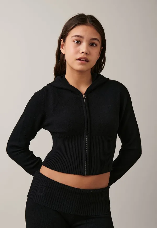 Knitted yoga hood