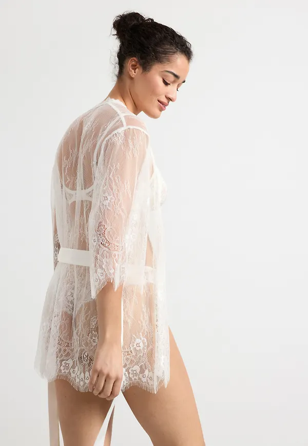 Kort kimono i spets