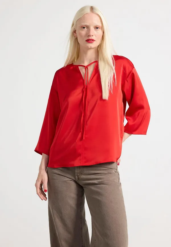 Kortärmad blus i satin