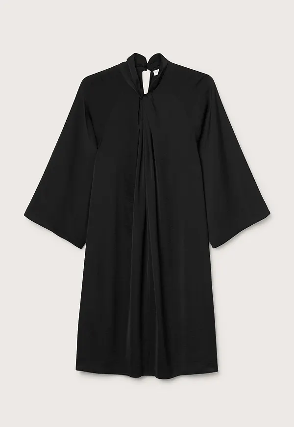 Kotoiw knot dress