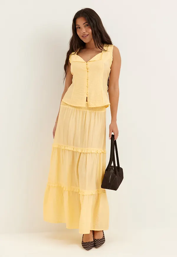 Lace Detail Shaped Vest