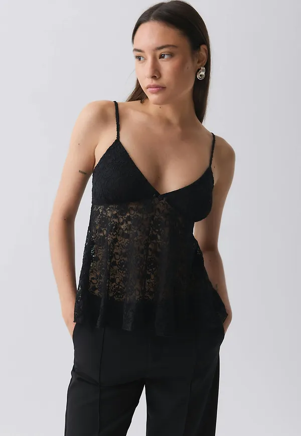 Lace singlet