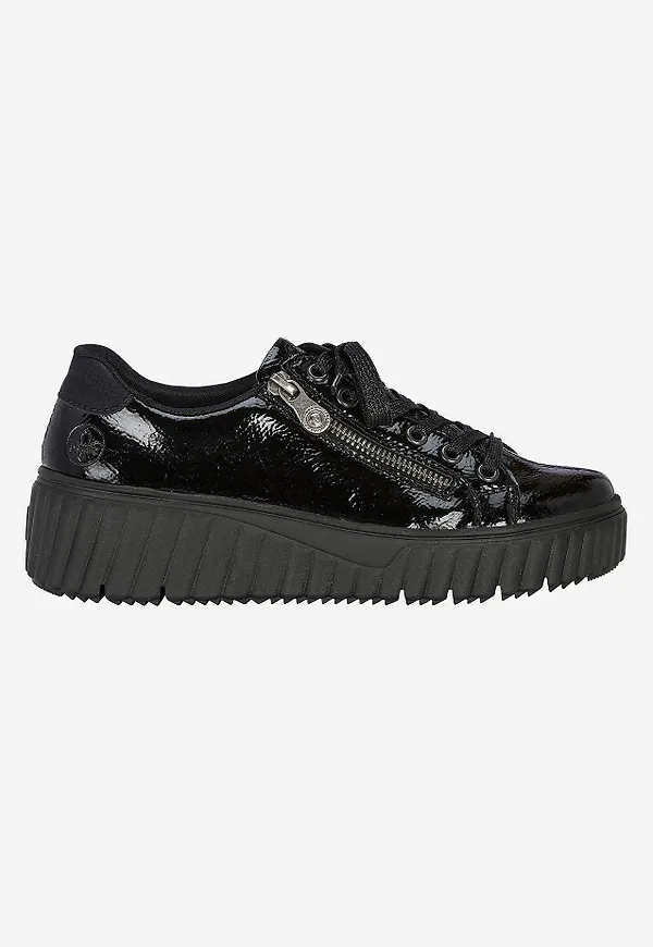 Lackad sneaker i skinn