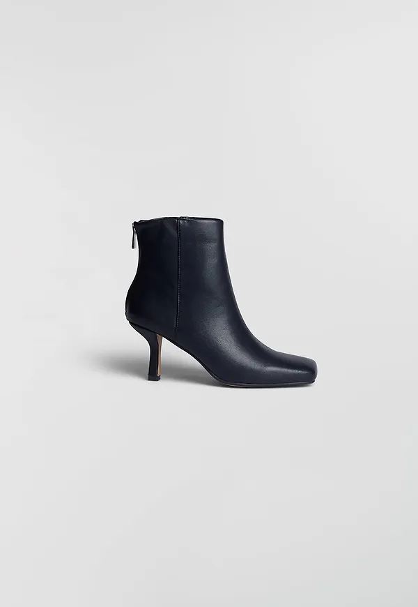 Laura high heel boots