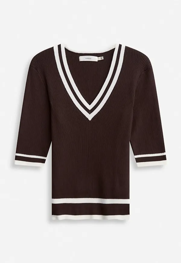 Leenahiw v-neck