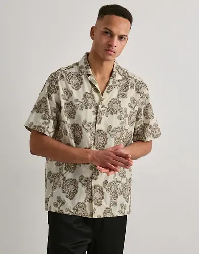 Les Deux Lesley Flower Jacquard Ss Shir Kortärmade skjortor Beige