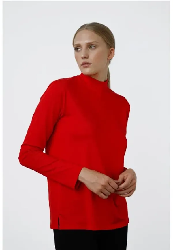 Lewis Turtleneck - Scarlet