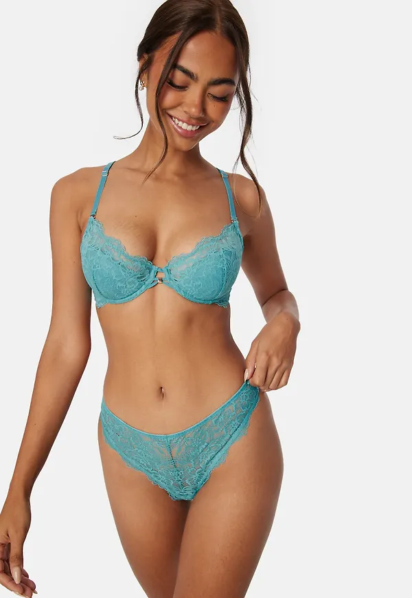 Lilian String