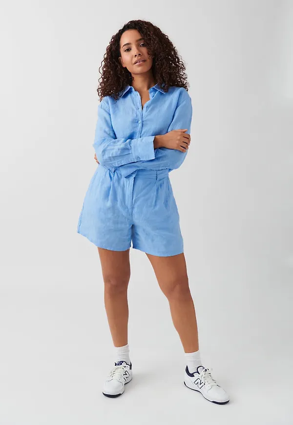 Linen shorts