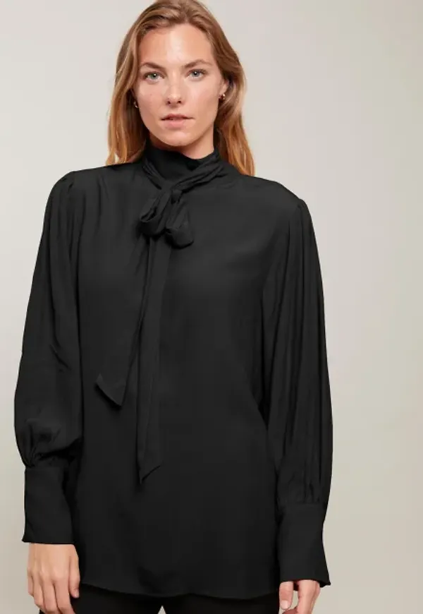 Lisa Blouse